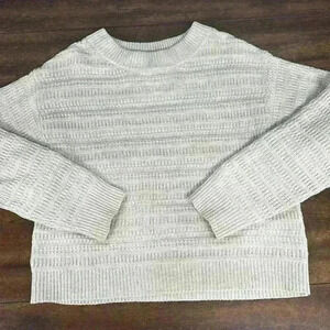 Women’s size medium sweater, universal thread goods Co.